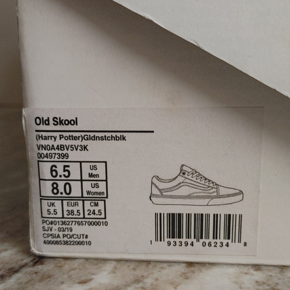 SOLD Harry Potter Vans Old Skool 6.5 Mens, 8.0 Women's - Picture 2 of 12